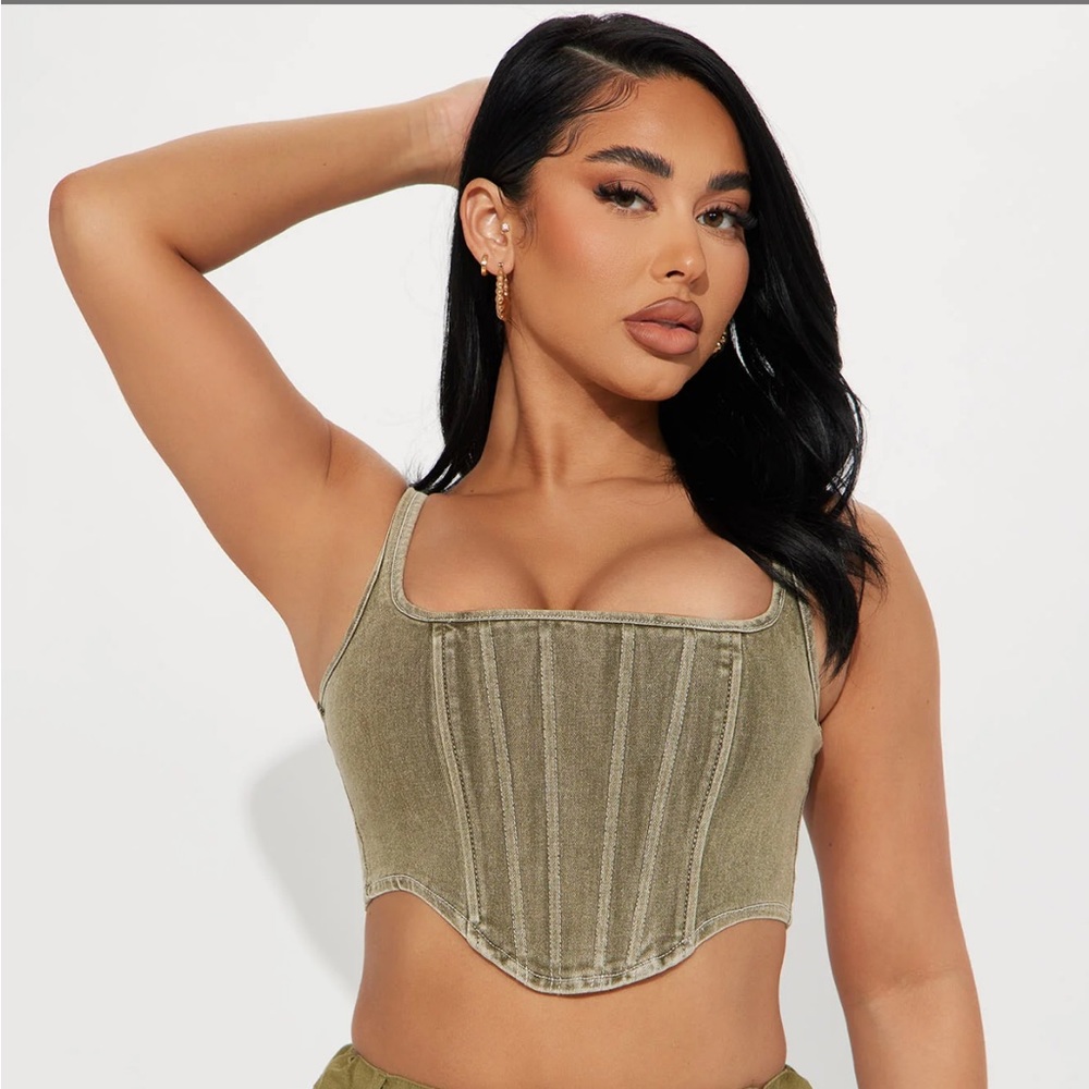 Fashion nova olive green corset. Size medium. New with tags